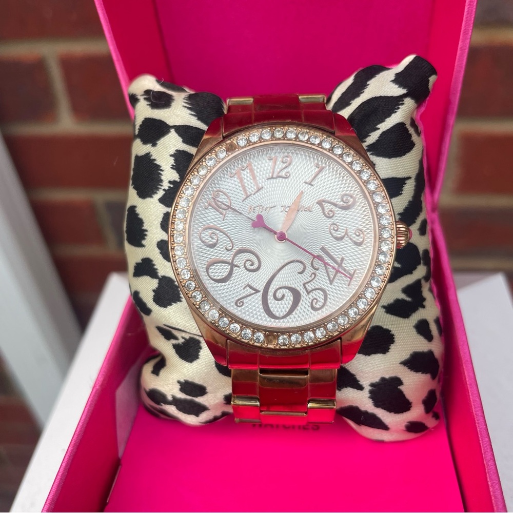 BETSEY JOHNSON Gold Hearts Crystal Rhinestones Embellished Bracelet Watch Y2K